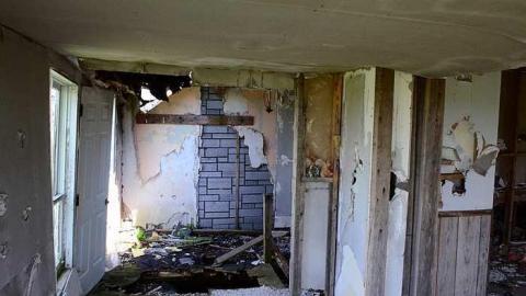 christmas lights up - Melancthon-(ghost-town)135.jpg