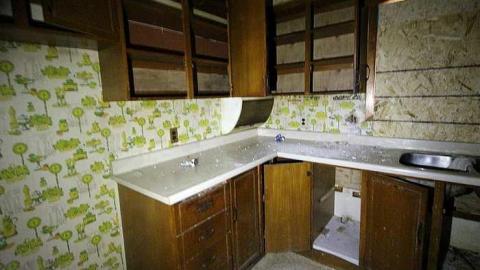 Red Bungalow - IMG_1666.jpg