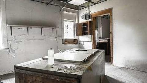 MAX decay Min Graffiti - DSC_3222.jpg