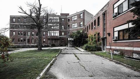 MAX decay Min Graffiti - DSC_3320.jpg