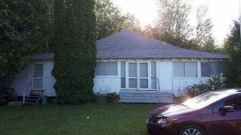 One Long White Bungalow  - One-Long-Bungalow11.jpg