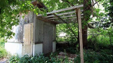 House Graveyard - IMG_1817.jpg