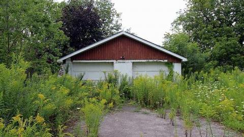 House Graveyard - IMG_1814.jpg