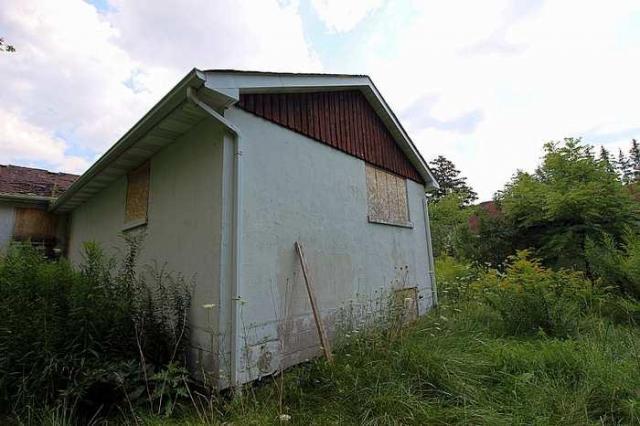 House Graveyard photo 5