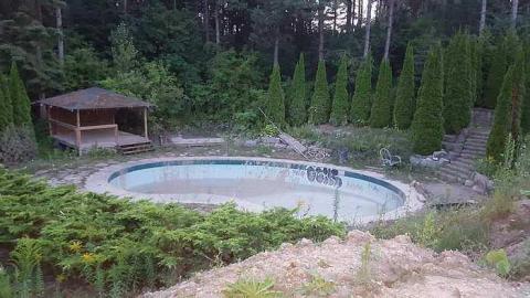 Gone forever - Abandoned-Grow-Op-Mansion--Drug-Dealers-Mansion--King-City237.jpg