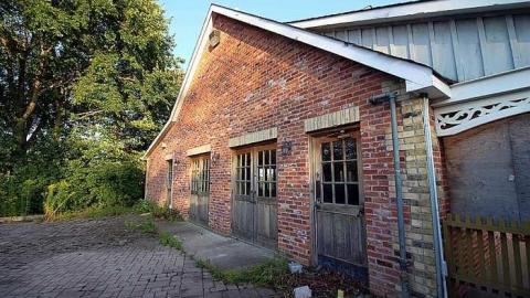 Cullen Gardens Main Building - Cullen-Gardens260.jpg