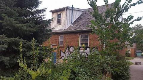 Abandoned Strip - 20170827_194108.jpg