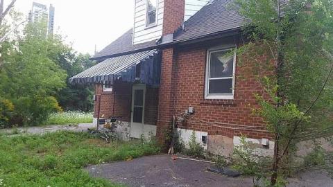 Abandoned Strip - 20170827_194738.jpg