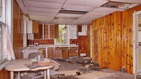 Moldy L'Amour - Who-Owns-These-Memories69.jpg