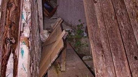 Moldy L'Amour - Who-Owns-These-Memories103.jpg