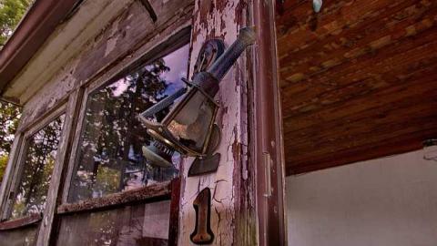 Moldy L'Amour - Who-Owns-These-Memories108.jpg