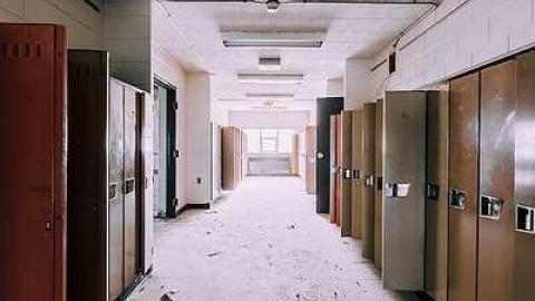 Photo from Pretty Empty