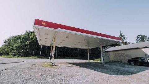 Scugog Abandoned Gas Station photo 2