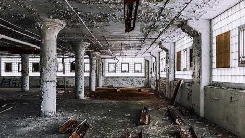 Cookie/Candy Factory - McCormicks-Biscuit-Factory989.jpg