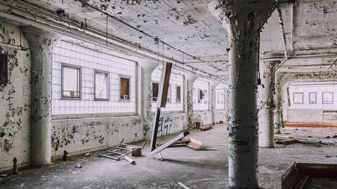 Cookie/Candy Factory - McCormicks-Biscuit-Factory990.jpg