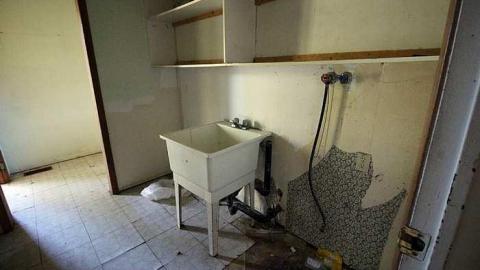 Blue Bungalow - Moldy-407-Takeover15.jpg