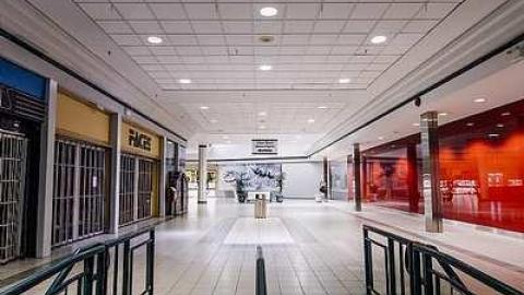 Dead Mall - Five-to-Zero3.jpg