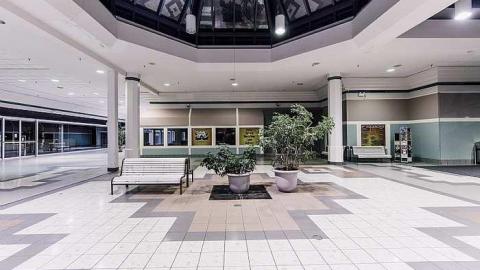 Photo from Dead Mall