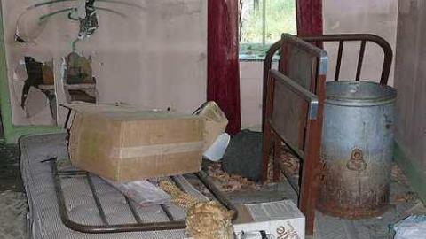 Red Door - P1030200 - Copy.jpg