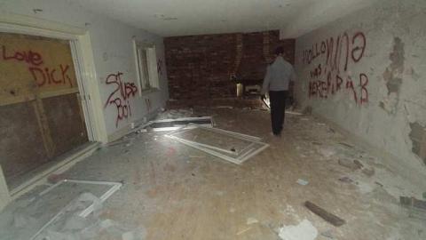 Vandal Presence  - 20171002_021843.jpg