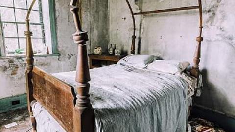 Watch your step... - Clarington-Jackpot79.jpg