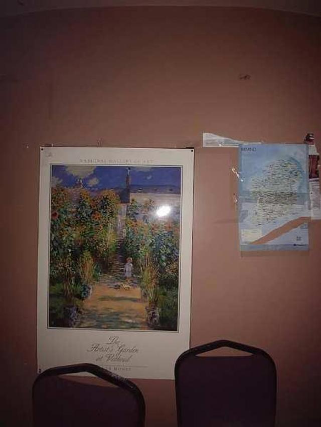 The Very Christian House photo 5