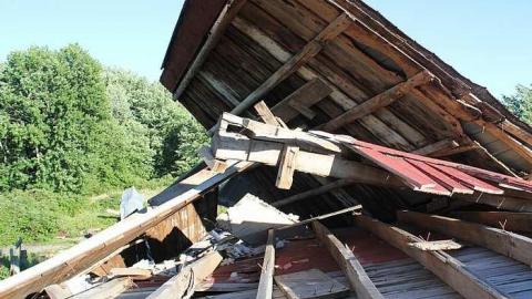 Collapsed Barn - Old-Barn102.jpg