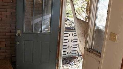 Speedway Dump - Kawartha-Downs-Speedway-House141.jpg