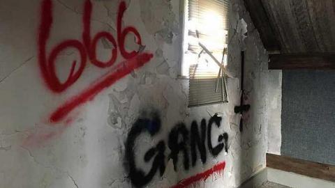 Bookworm House  - Hello...-Its-Me.31.jpg