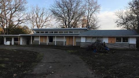 Left in Ruins - IMG_4087.jpg