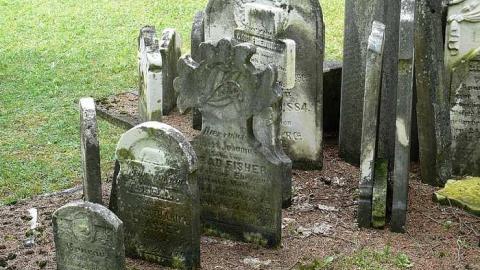 Holy Trinity - Trinity-Lutheran-Cemetery9.jpg