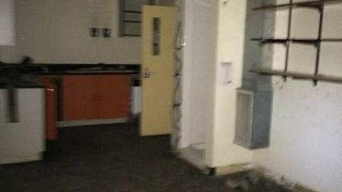 Before the demolition  - Dr.-F.J.-Donevan-Collegiate268.jpg