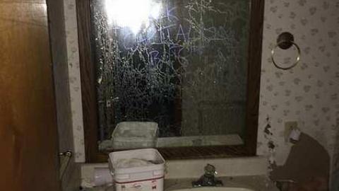 Flea House - IMG_4274.jpg