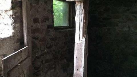 Bridle Barn - Someones-been-living-here163.jpg