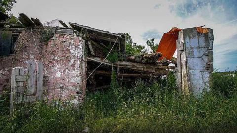 Heart Lake Gem (2016) - Latched-Into-Darkness11.jpg