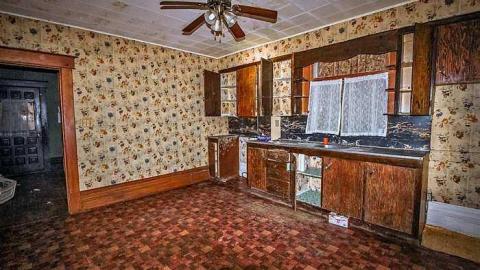 Heart Lake Gem (2016) - Latched-Into-Darkness19.jpg