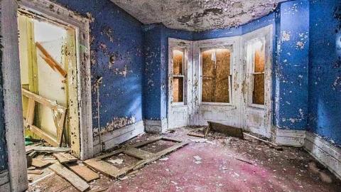 Century Home By A Creek - Highpoint-Of-The-Day217.jpg