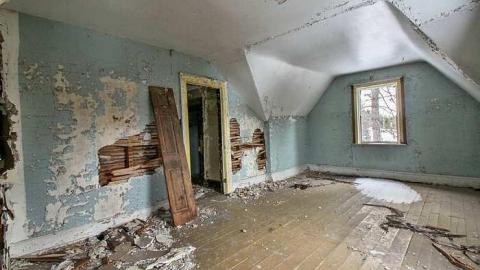 Century Home By A Creek - Highpoint-Of-The-Day119.jpg