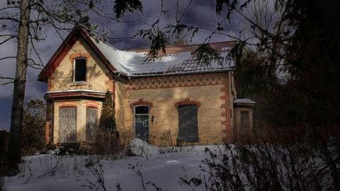 Century Home By A Creek - Highpoint-Of-The-Day21.jpg