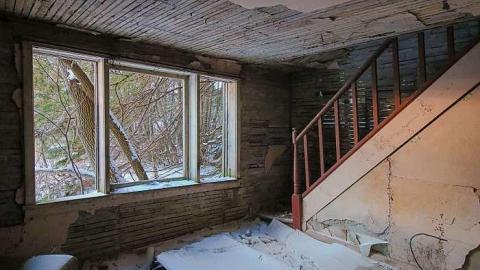 Collapsing In The Moonlight - Insulbrick-House129.jpg