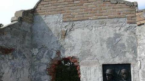 Memories of Warsaw - Szare-Szeregi-Monument13.jpg