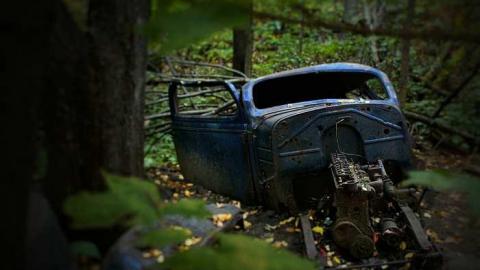 Into the Woods - Hockley-Valleys-Abandoned-Car7.jpg