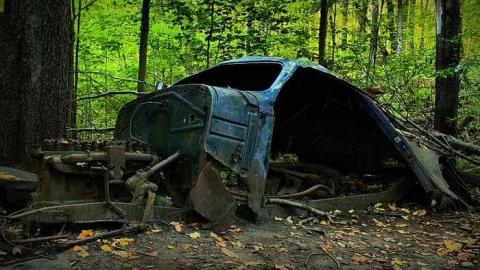 Into the Woods - Hockley-Valleys-Abandoned-Car8.jpg