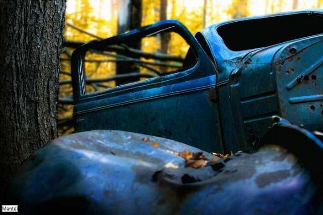 Hockley Valley's Abandoned Car - Mono, Ontario