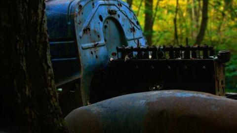 Into the Woods - Hockley-Valleys-Abandoned-Car9.jpg