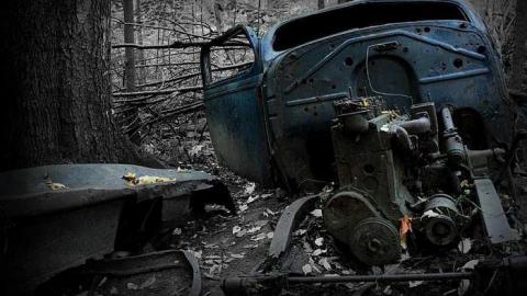 Into the Woods - Hockley-Valleys-Abandoned-Car11.jpg
