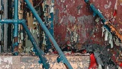 Slippery  - McCormicks-Biscuit-Factory717.jpg