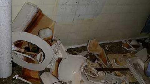 January 2018 - Latched-Into-Darkness48.jpg