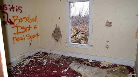 January 2018 - Latched-Into-Darkness58.jpg