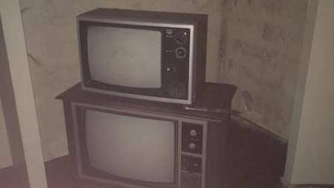 1982 - Regional-Road-57-80s-Bungalow8.jpg